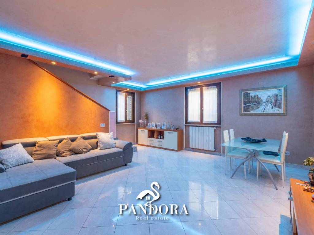 casa indipendente in vendita a Novate Milanese