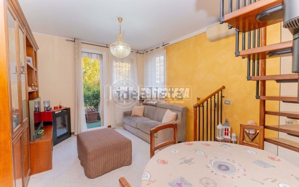 appartamento in vendita a Novate Milanese