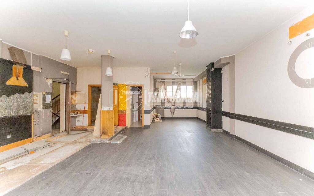 negozio in vendita a Novate Milanese