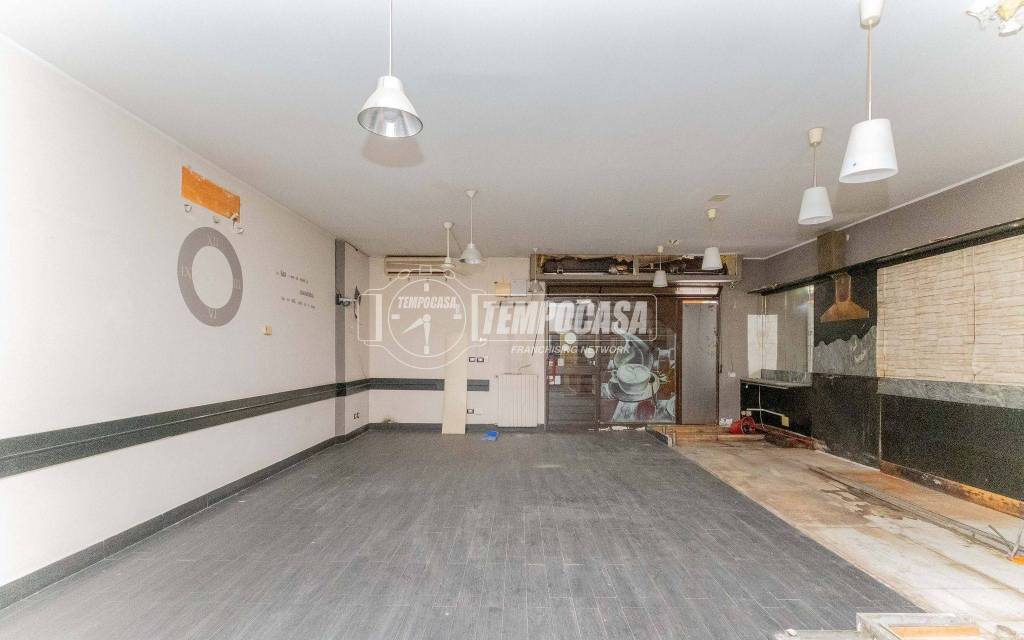 negozio in vendita a Novate Milanese