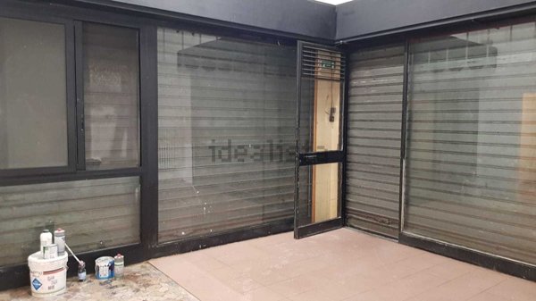 locale commerciale in vendita a Novate Milanese