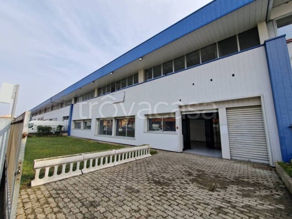 locale commerciale in vendita a Novate Milanese