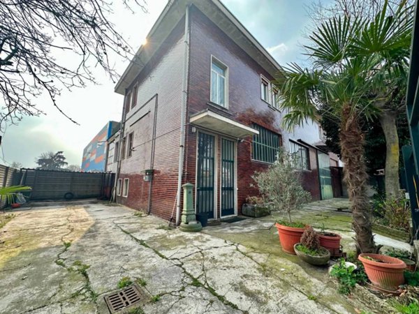 casa indipendente in vendita a Novate Milanese