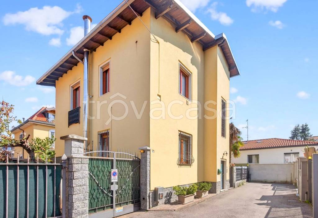 casa indipendente in vendita a Novate Milanese
