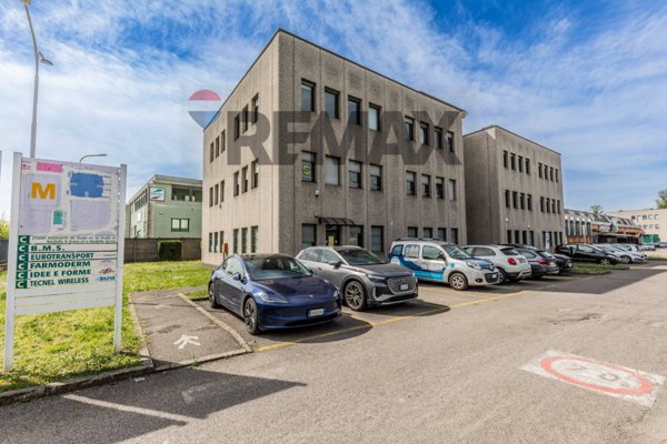 ufficio in vendita a Novate Milanese