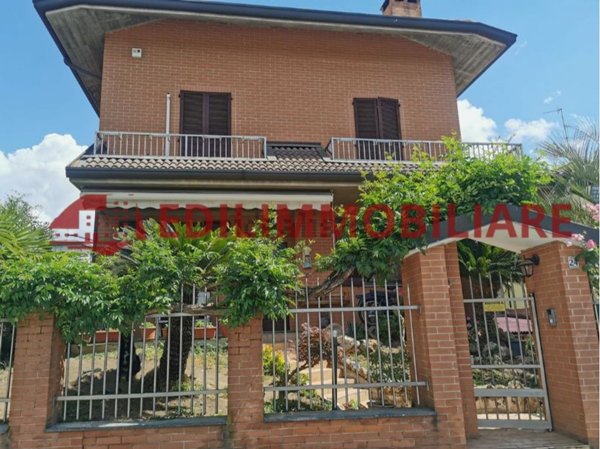 casa indipendente in vendita a Novate Milanese