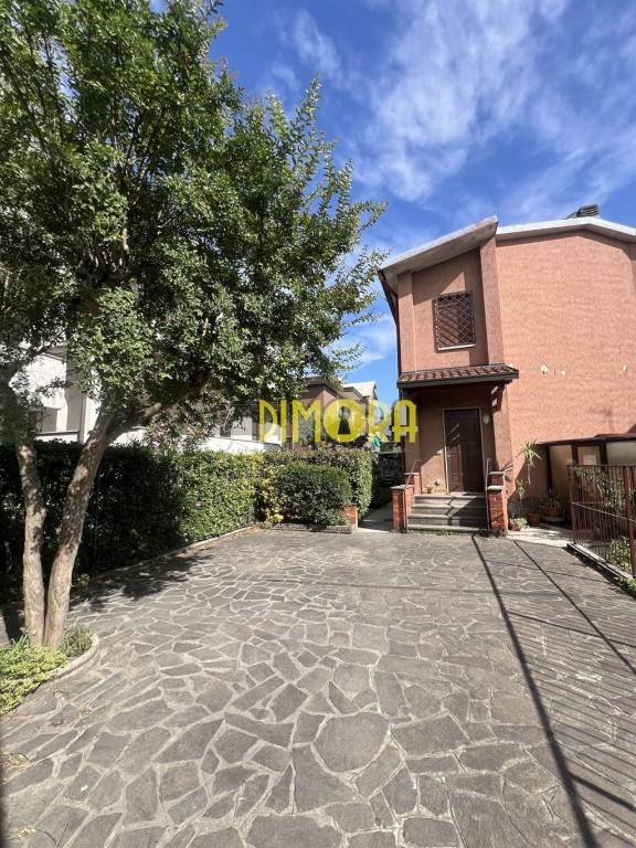 casa indipendente in vendita a Novate Milanese