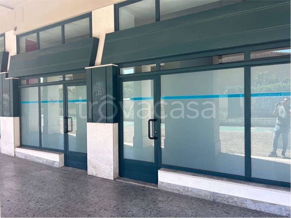 negozio in vendita a Novate Milanese