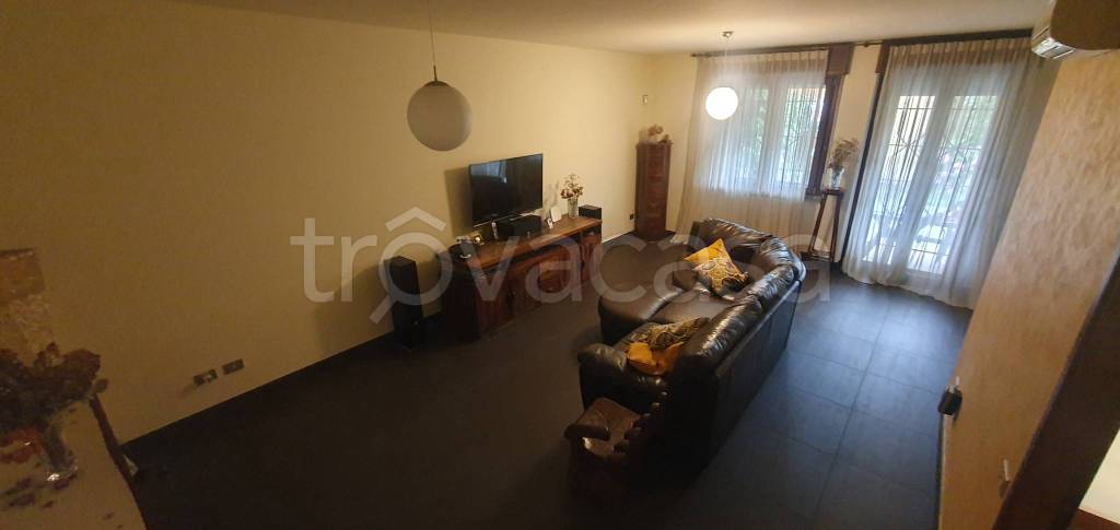 casa indipendente in vendita a Noviglio