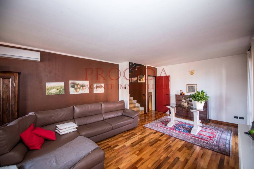 casa indipendente in vendita a Noviglio