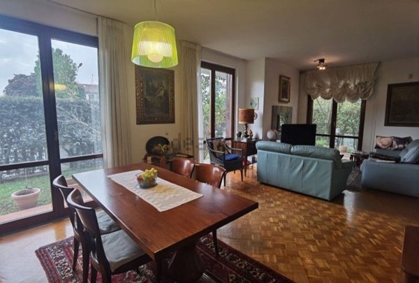 casa indipendente in vendita a Noviglio