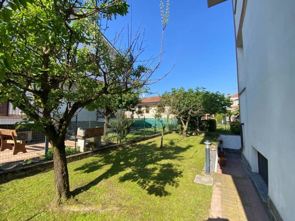 casa indipendente in vendita a Noviglio