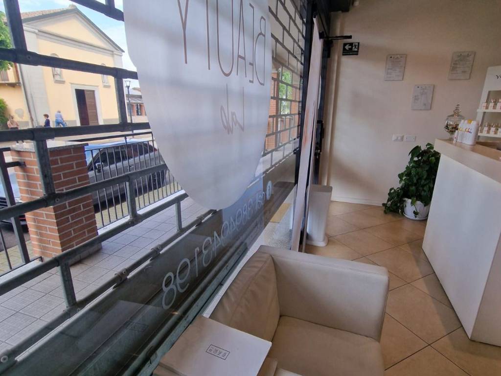 negozio in vendita a Noviglio