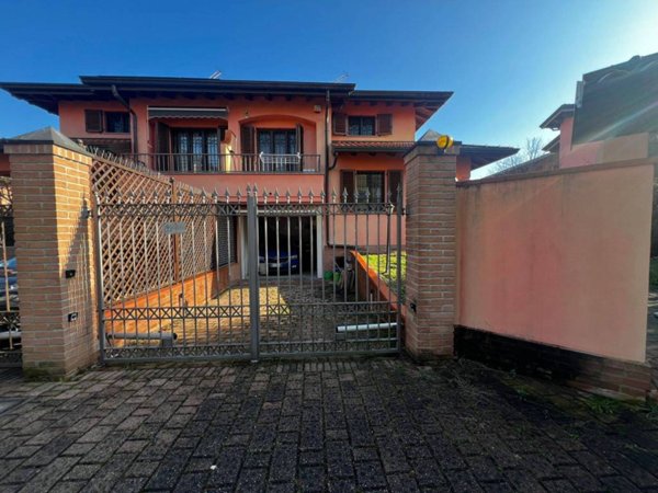 casa indipendente in vendita a Noviglio