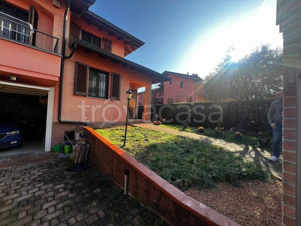 casa indipendente in vendita a Noviglio