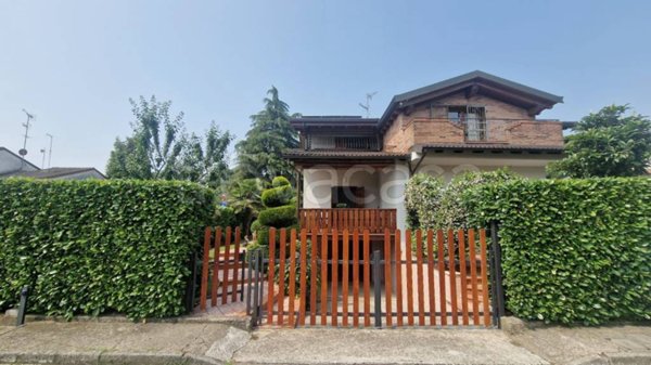 casa indipendente in vendita a Noviglio