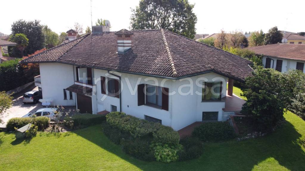 casa indipendente in vendita a Noviglio