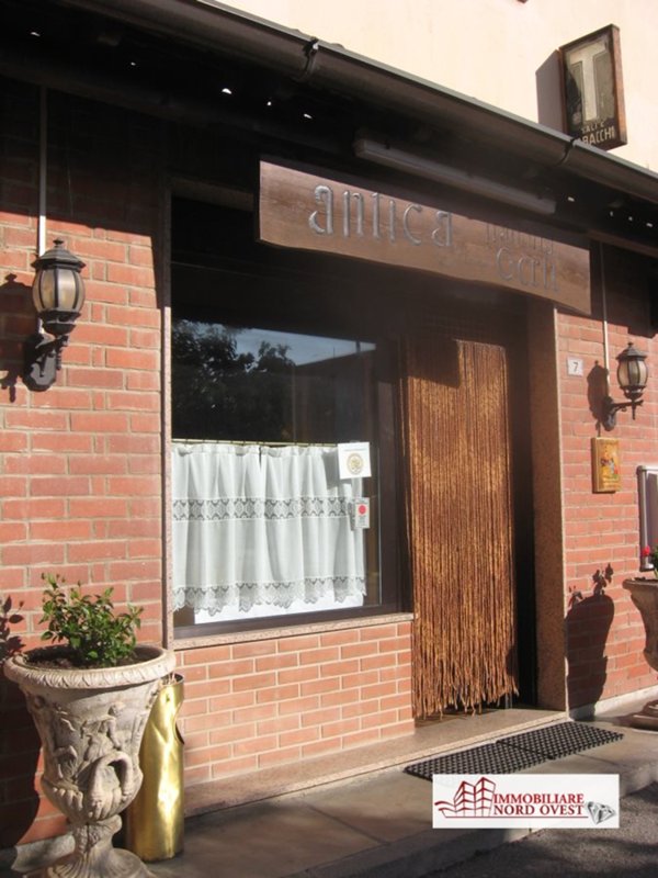 locale commerciale in vendita a Noviglio