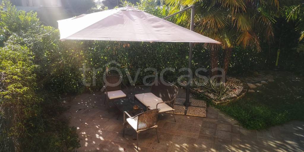 casa indipendente in vendita a Noviglio