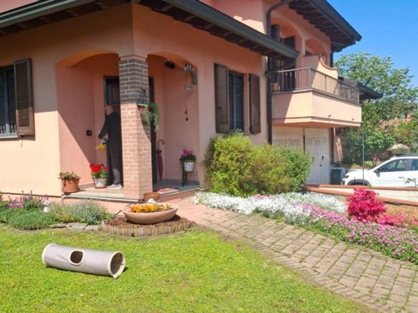 casa indipendente in vendita a Noviglio