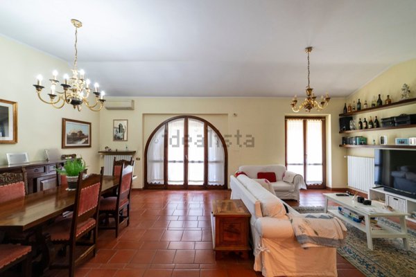 casa indipendente in vendita a Noviglio