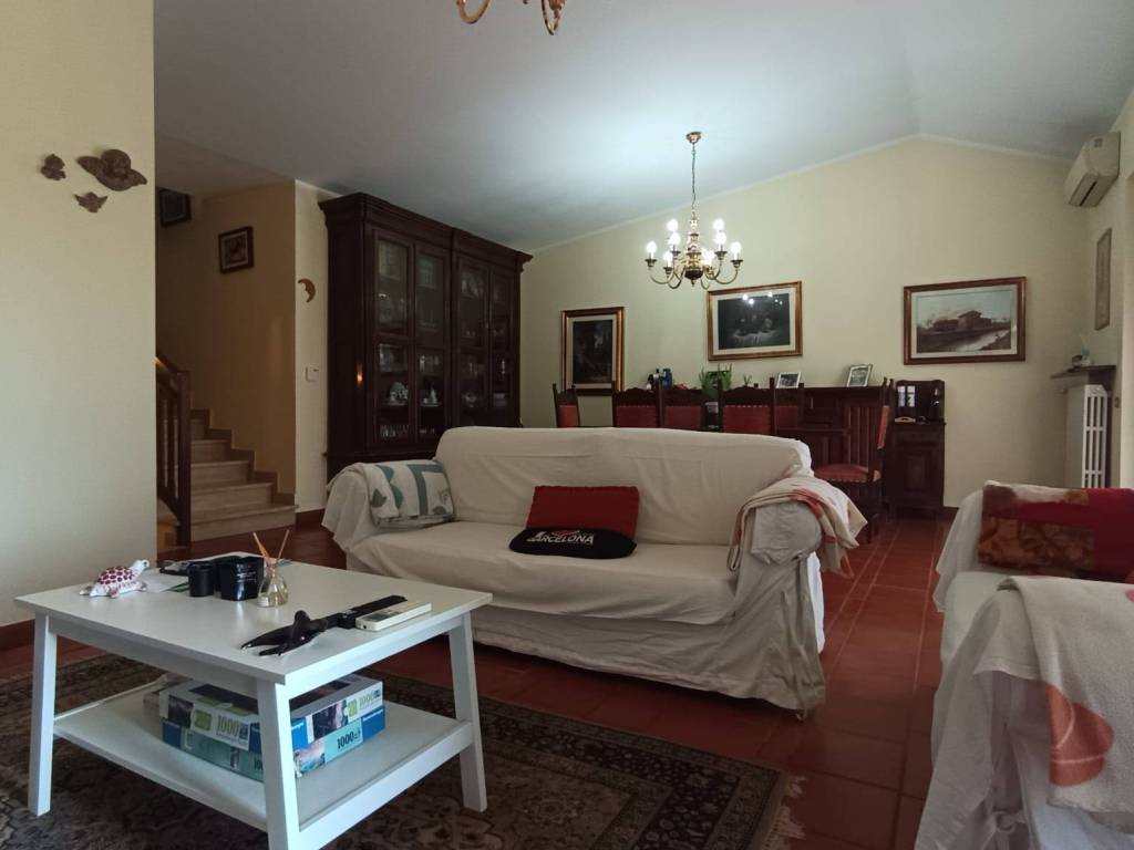 casa indipendente in vendita a Noviglio