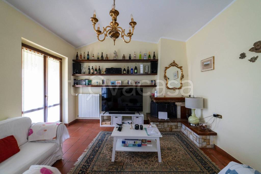 casa indipendente in vendita a Noviglio