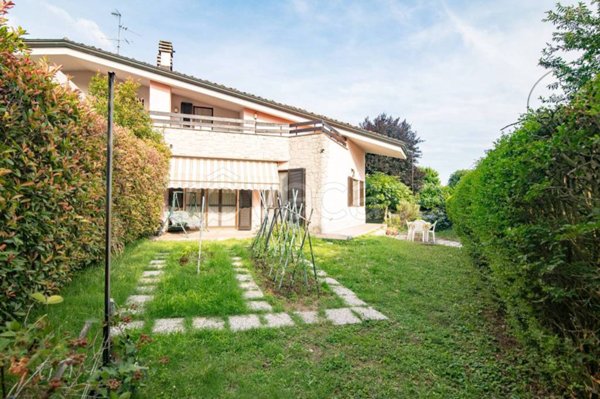 casa indipendente in vendita a Noviglio