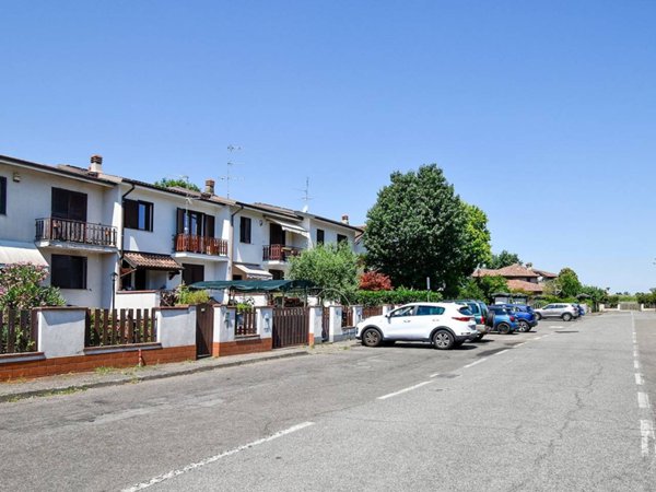 casa indipendente in vendita a Noviglio