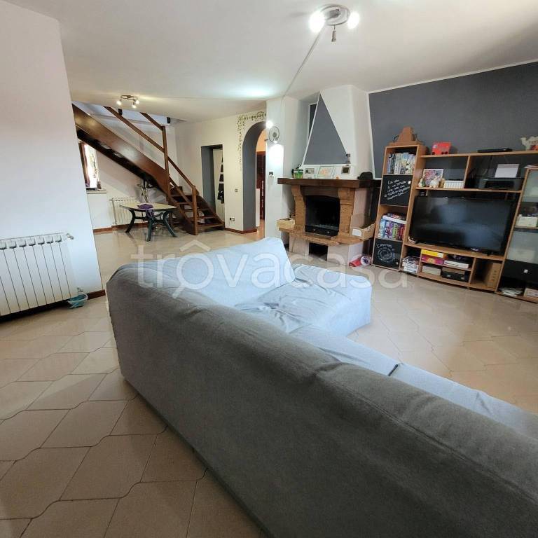 casa indipendente in vendita a Noviglio