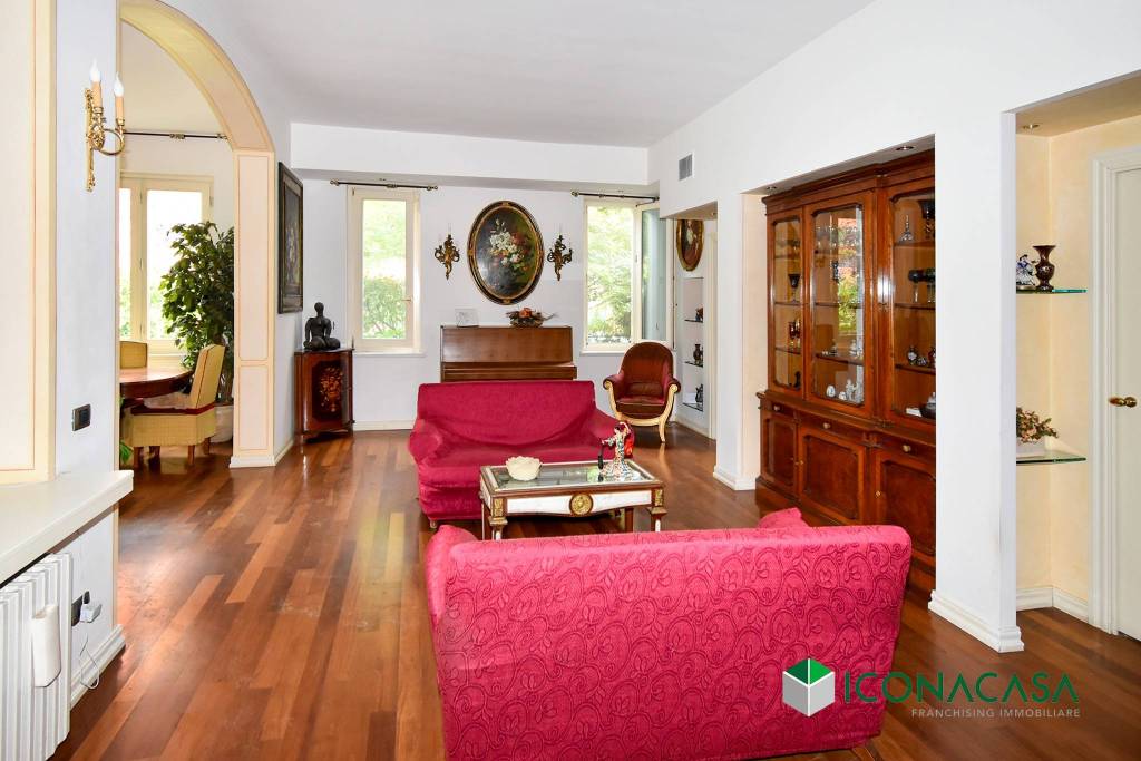 casa indipendente in vendita ad Opera