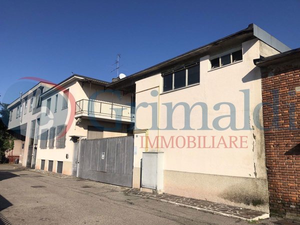 locale di sgombero in vendita ad Opera