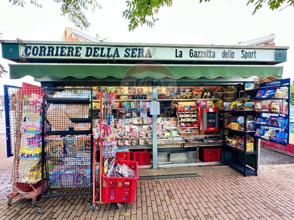 negozio in vendita ad Opera