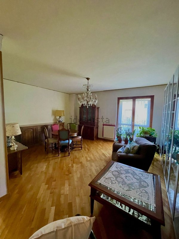 casa indipendente in vendita ad Opera