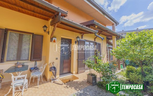 casa indipendente in vendita ad Opera