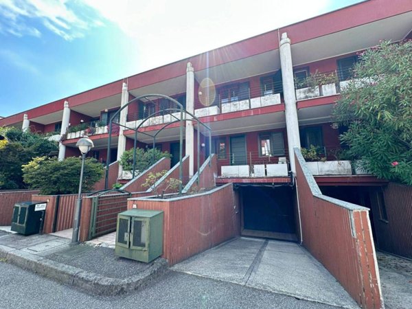 casa indipendente in vendita ad Opera