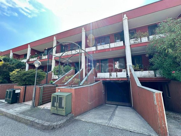 casa indipendente in vendita ad Opera