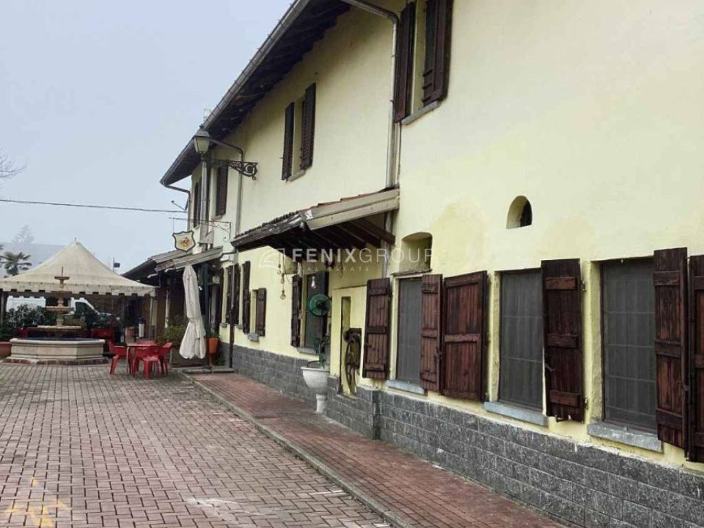 casa indipendente in vendita ad Opera