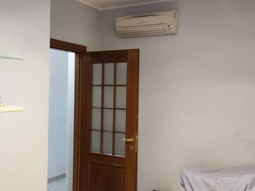 casa indipendente in vendita ad Opera