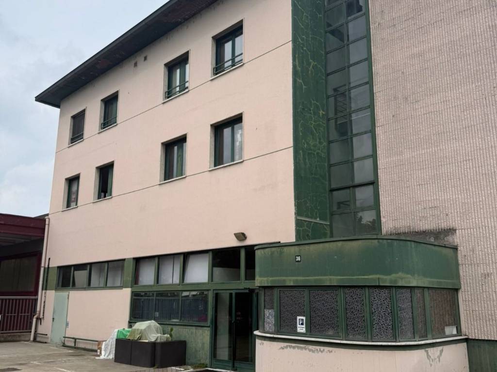 ufficio in vendita ad Opera