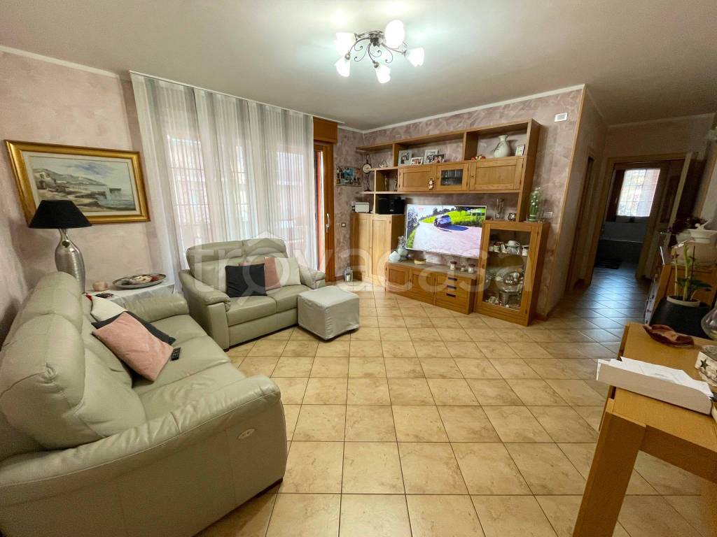 appartamento in vendita ad Opera