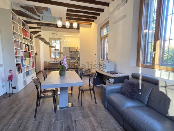 casa indipendente in vendita ad Opera