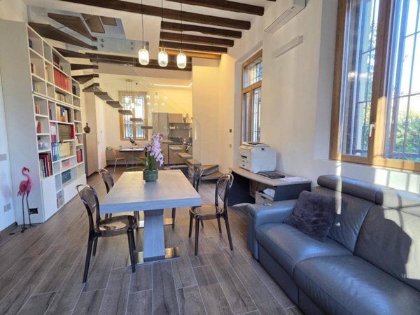 casa indipendente in vendita ad Opera