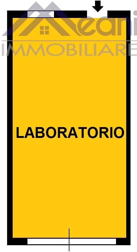 locale commerciale in vendita ad Opera