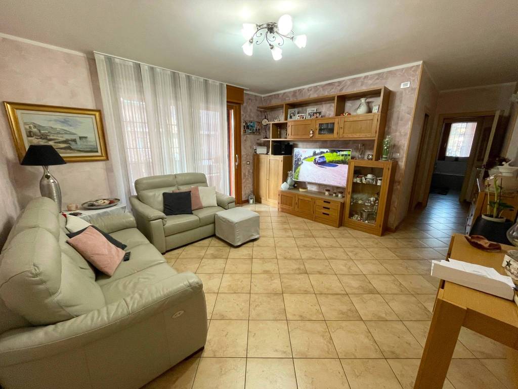 appartamento in vendita ad Opera