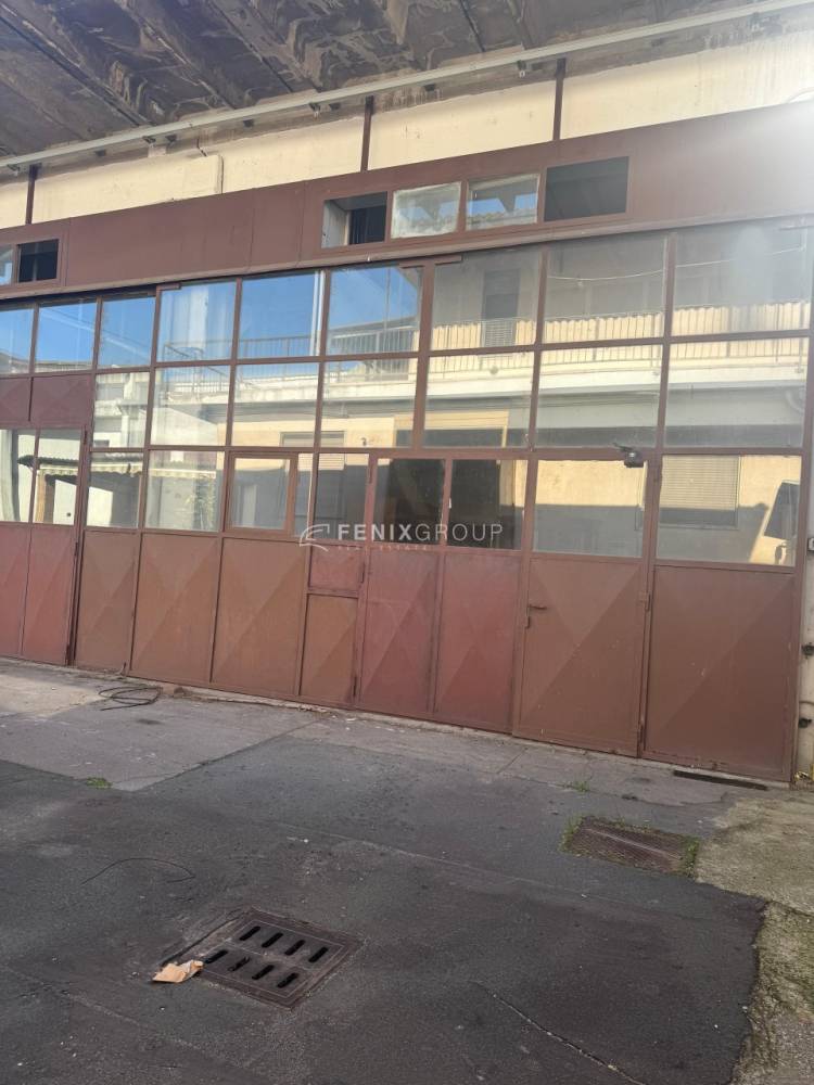 capannone in vendita ad Opera