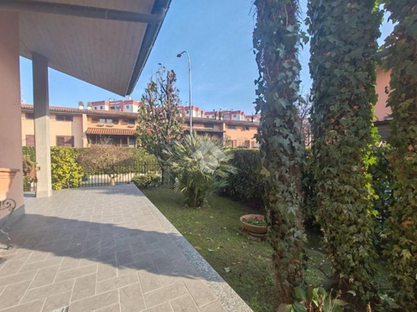 casa indipendente in vendita ad Opera