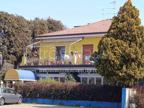 casa indipendente in vendita ad Opera