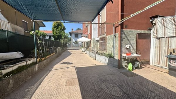 casa indipendente in vendita ad Opera