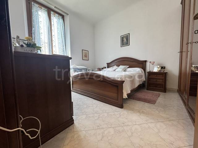 casa indipendente in vendita ad Opera